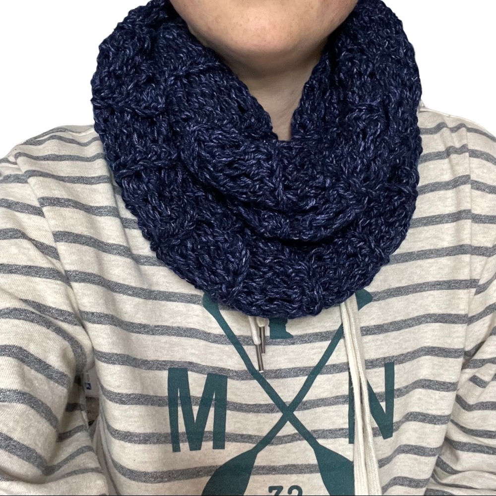 Handmade Homemade Crochet Cowl Infinity Scarf Navy Blue Casual Preppy